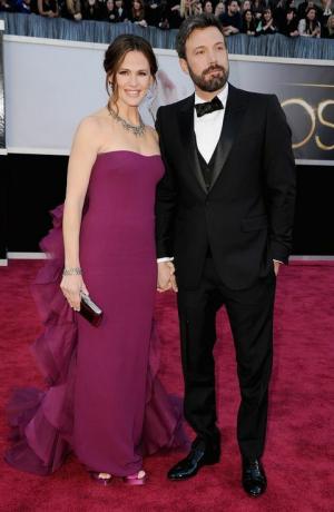 холивуд, око 24. фебруара глумица Џенифер Гарнер И и глумац режисер Бен Афлек стижу на доделу Оскара у холивудском планинском центру 24. фебруара 2013. у Холивуду, Калифорнија, фотографија: Стеве гранитзвиреимаге