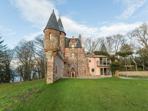изнајмите овај ружичасти замак у Ерширу