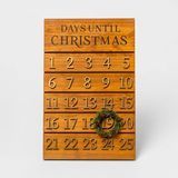 17,9 "к 11,8" дрвени адвентски календар са смеђим / златним венцем