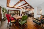 Цхер продаје свој дом из Беверли Хиллс-а у Тудор стилу за 2,5 милиона долара