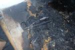 Ватрогасци објављују шокантну фотографију лоше оштећеног стана након што исправљач косе изазове пожар