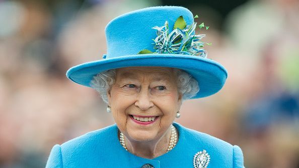 преглед за Живот краљице Елизабете ИИ