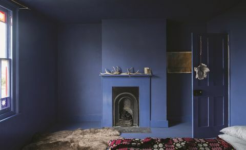 Фарров & Балл Мали простори - плава боја на свим зидовима, плафону и поду